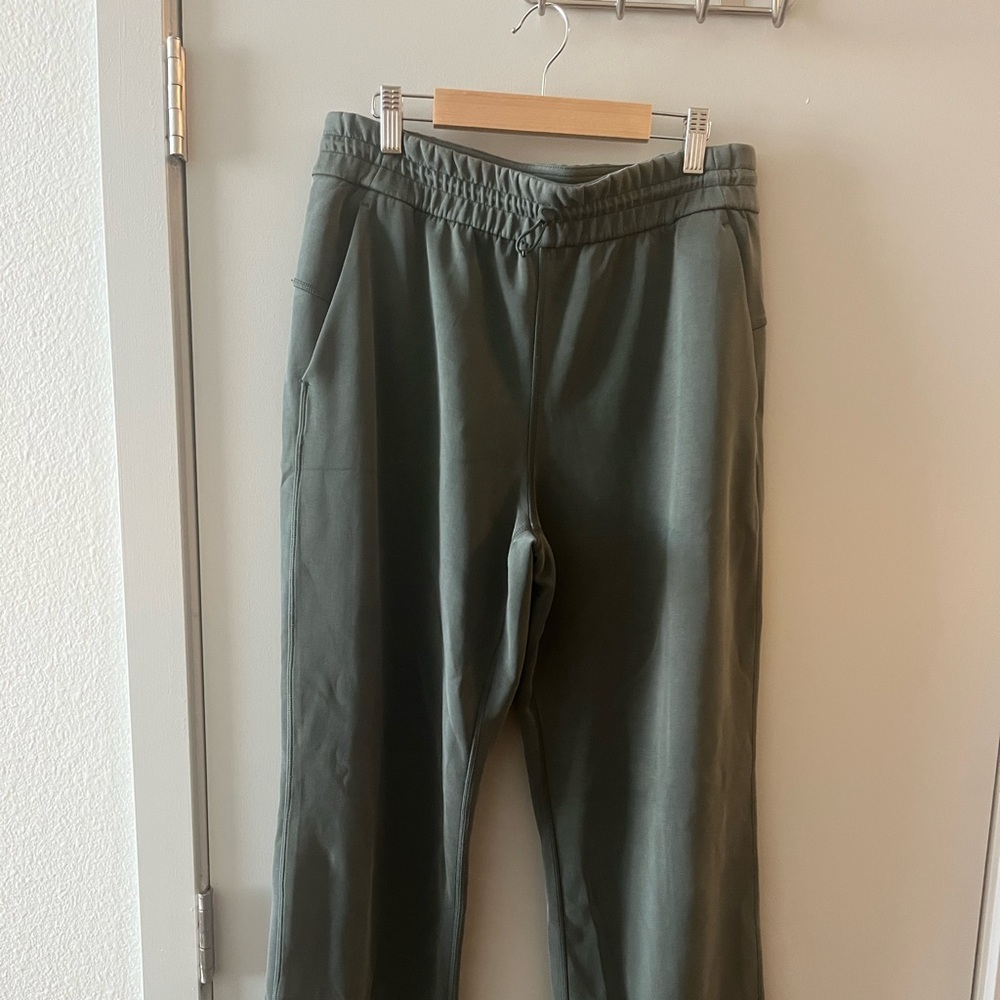 Lululemon softstreme wide leg pant